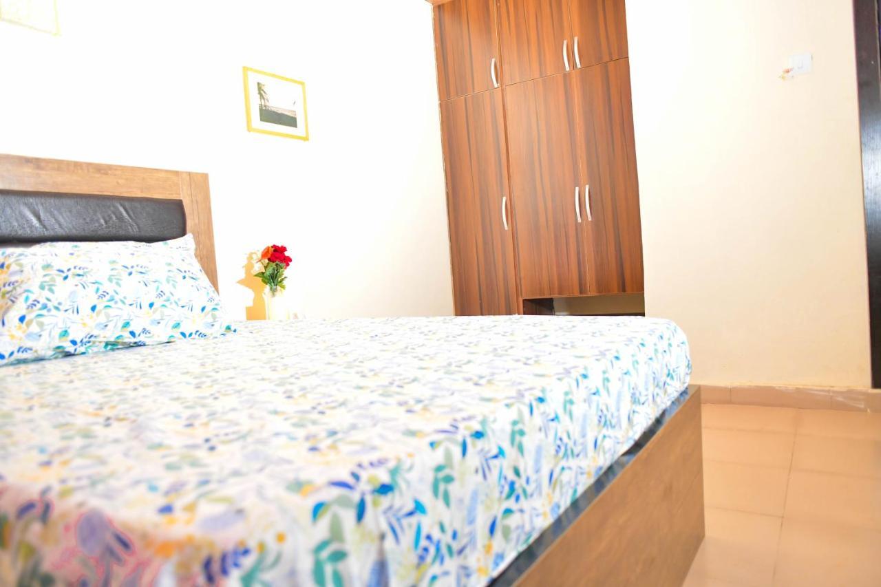 Living Green Apartments Airport Pick Up เบนินซิตี้ ภายนอก รูปภาพ