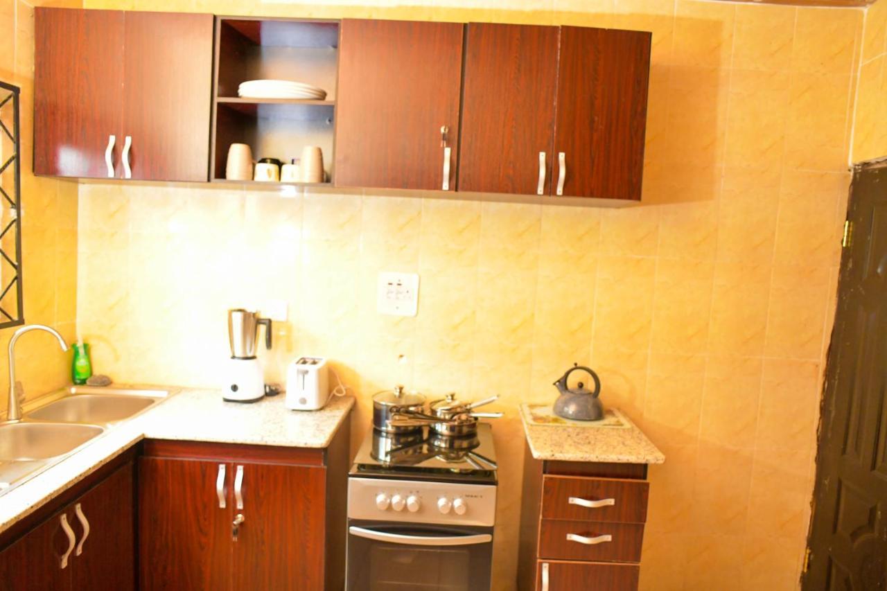 Living Green Apartments Airport Pick Up เบนินซิตี้ ภายนอก รูปภาพ